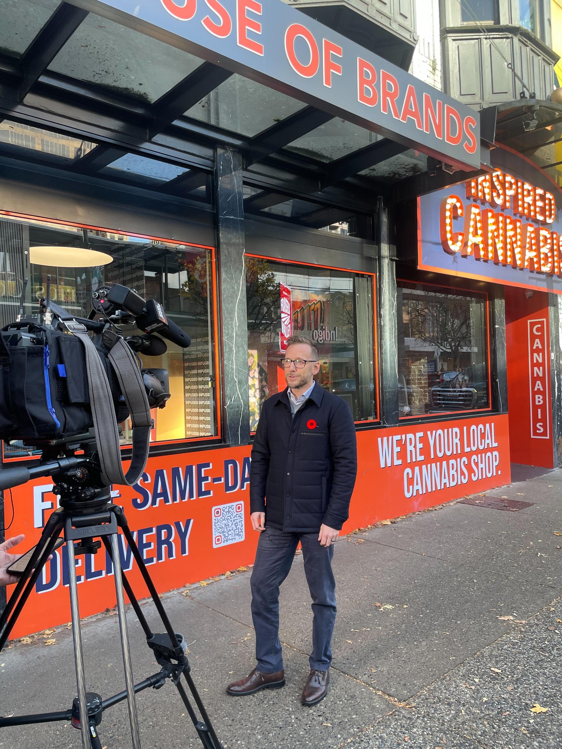 Jeff Guignard speaking to Global News about Surrey approving 12 cannabis stores